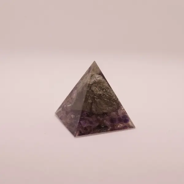 Orgonit piramidka 58mm